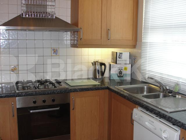 			NEW INSTRUCTION, 4 Bedroom, 1 bath, 1 reception Terraced House			 Kennington Road, Kennington